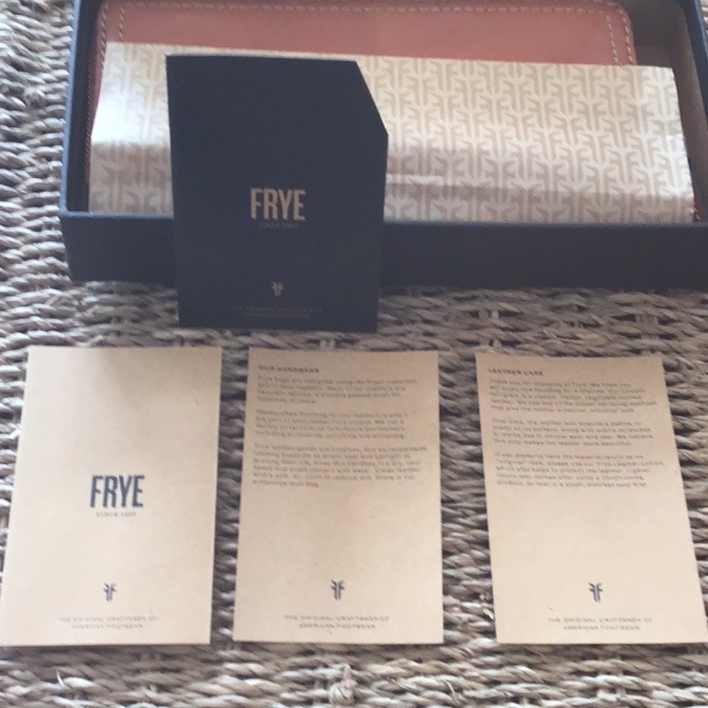 Frye Casey Wristlet - Picture 9 of 11